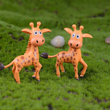 2pcs/Lot Artificial Mini Sika Deer Giraffe Fairy Garden Miniatures Gnomes Moss Terrariums Resin Crafts Figurines Home Decoration