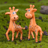 2pcs/Lot Artificial Mini Sika Deer Giraffe Fairy Garden Miniatures Gnomes Moss Terrariums Resin Crafts Figurines Home Decoration